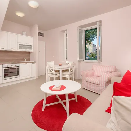 Ora Apartment