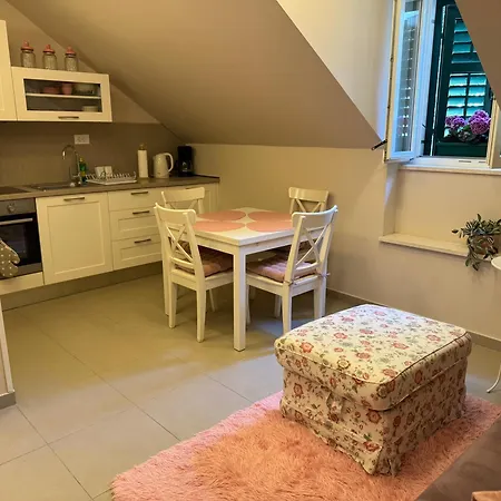 Ora Apartamento Split