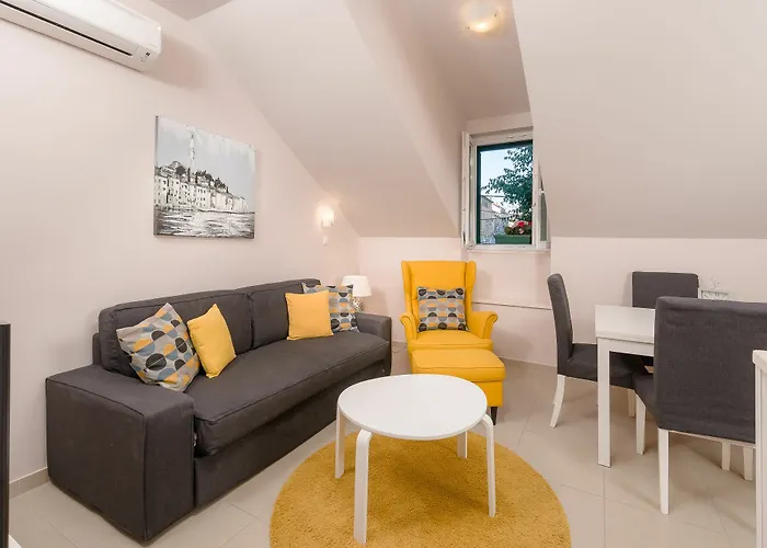 شقة Ora سبليت